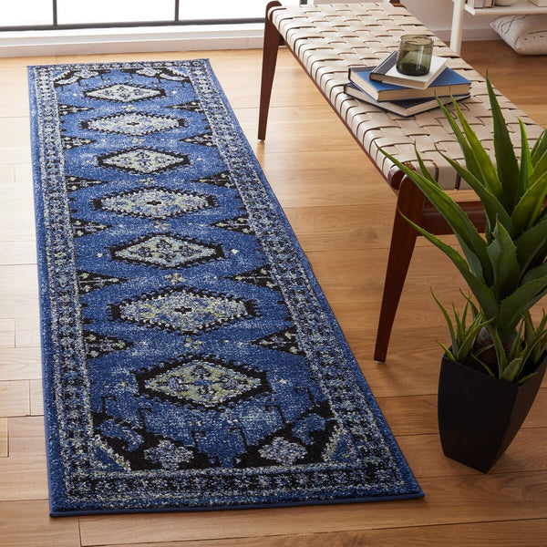 Safavieh Vintage Hamadan 251 Power Loomed Polypropylene Transitional Rug VTH251M-9