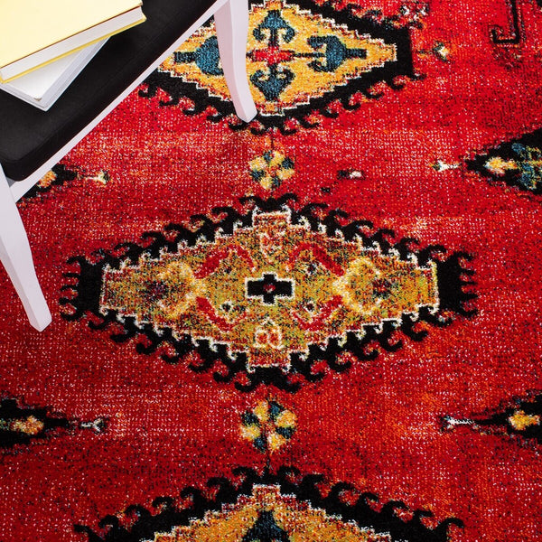 Safavieh Vintage Hamadan 251 Power Loomed Polypropylene Transitional Rug VTH251Q-9