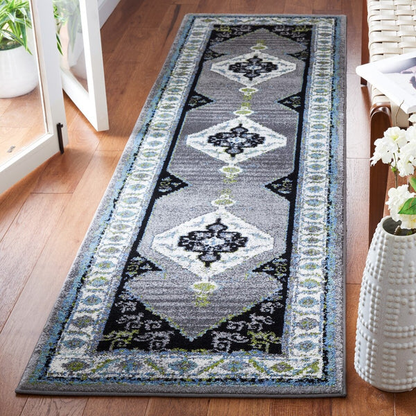 Safavieh Vintage Hamadan 260 Power Loomed Polypropylene Transitional Rug VTH260F-9