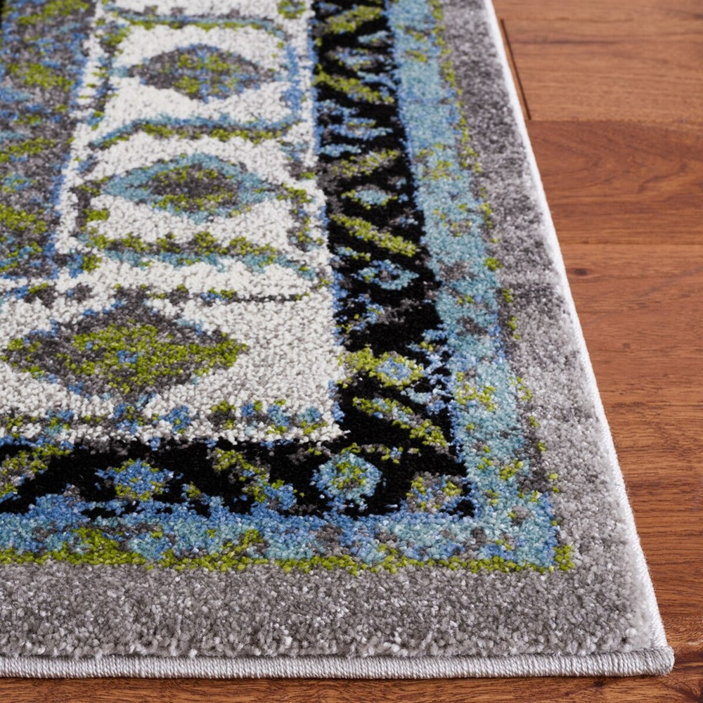 Safavieh Vintage Hamadan 260 Power Loomed Polypropylene Transitional Rug VTH260F-9