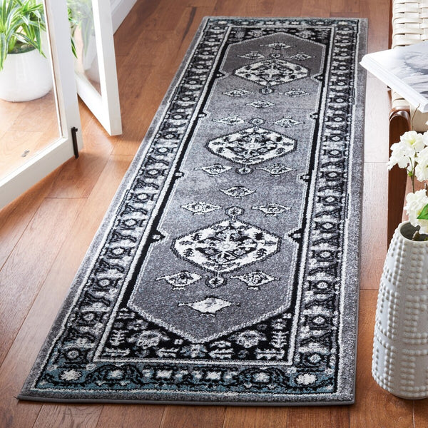 Safavieh Vintage Hamadan 262 Power Loomed Polypropylene Transitional Rug VTH262F-9