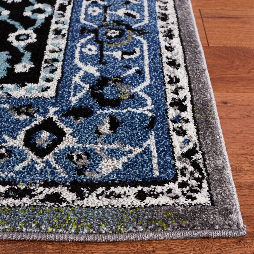 Safavieh Vintage Hamadan 264 Power Loomed Polypropylene Transitional Rug VTH264M-9