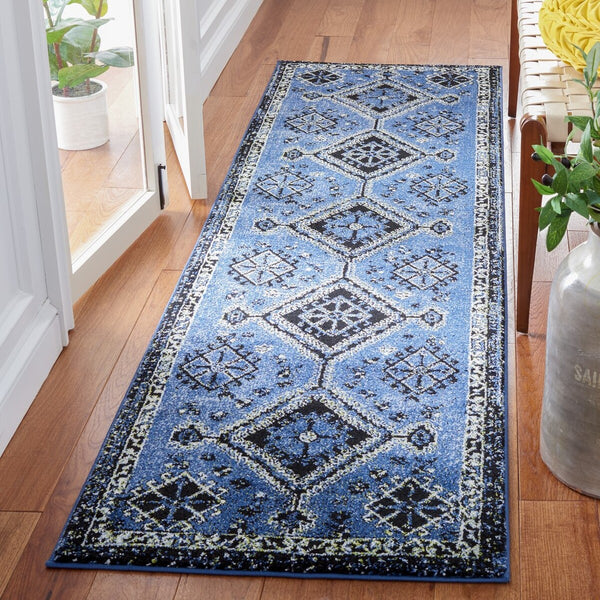 Safavieh Vintage Hamadan 293 Power Loomed Polypropylene Transitional Rug VTH293M-9