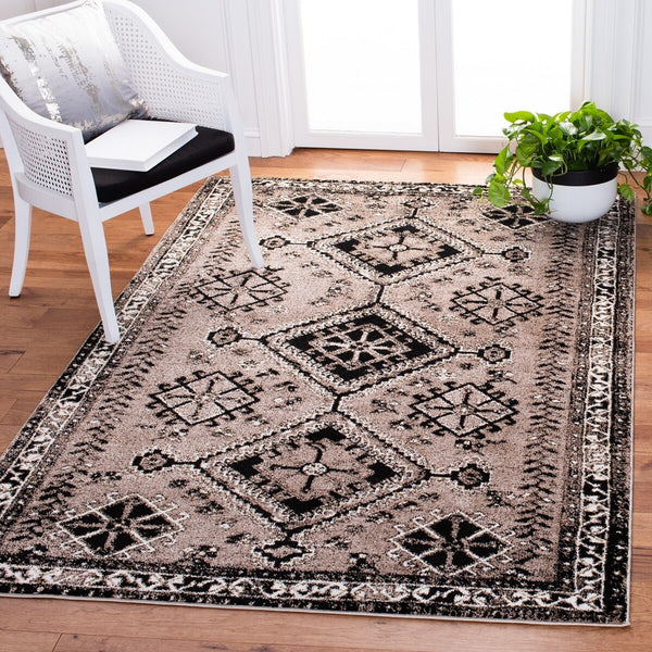 Safavieh Vintage Hamadan 293 Power Loomed Polypropylene Transitional Rug VTH293T-9