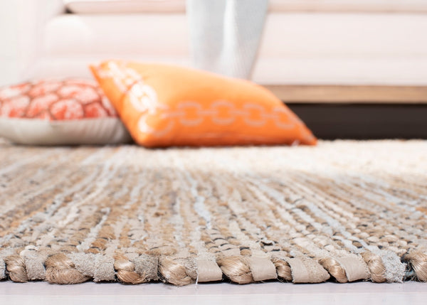 Safavieh Vintage Leather 203 Hand Woven Leather, Jute, And Cotton Rug VTL203B-4R