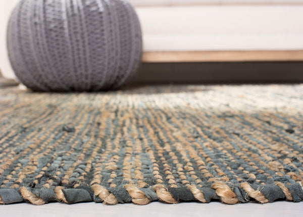 Safavieh Vintage Leather 203 Hand Woven Leather, Jute, And Cotton Rug VTL203F-4R