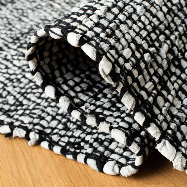 Safavieh Vintage Leather 388 Hand Woven 80% Leather and 20% Cotton Rug VTL388C-4R