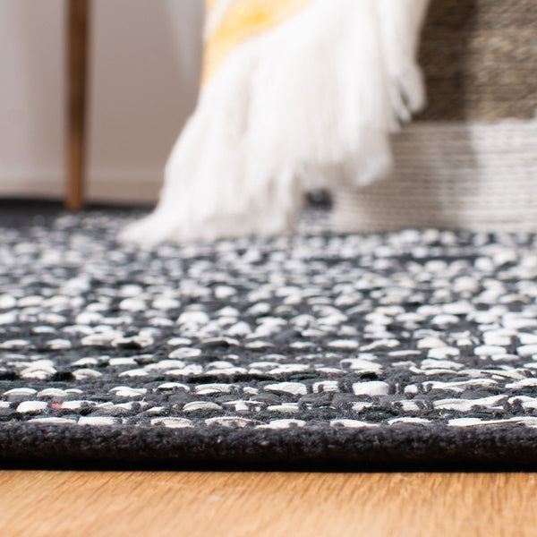 Safavieh Vintage Leather 388 Hand Woven 80% Leather and 20% Cotton Rug VTL388C-4R