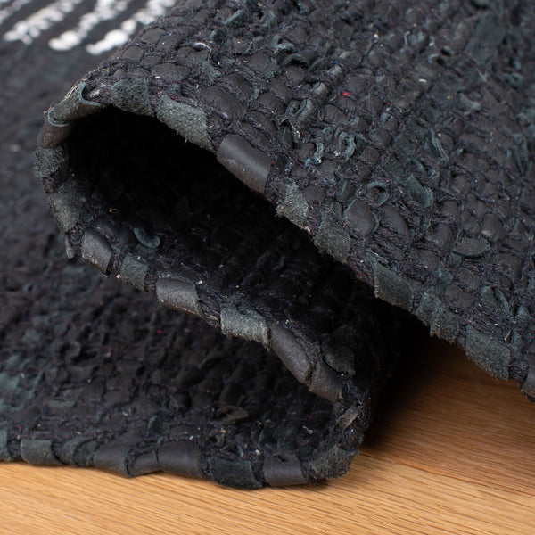 Safavieh Vintage Leather 388 Hand Woven 80% Leather and 20% Cotton Rug VTL388C-4R