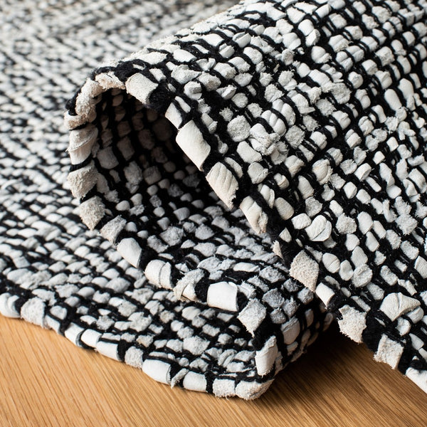 Safavieh Vintage Leather 389 Hand Woven 80% Leather and 20% Cotton Rug VTL389A-4R