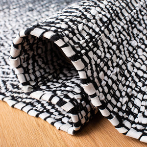 Safavieh Vintage Leather 389 Hand Woven 80% Leather and 20% Cotton Rug VTL389B-4R