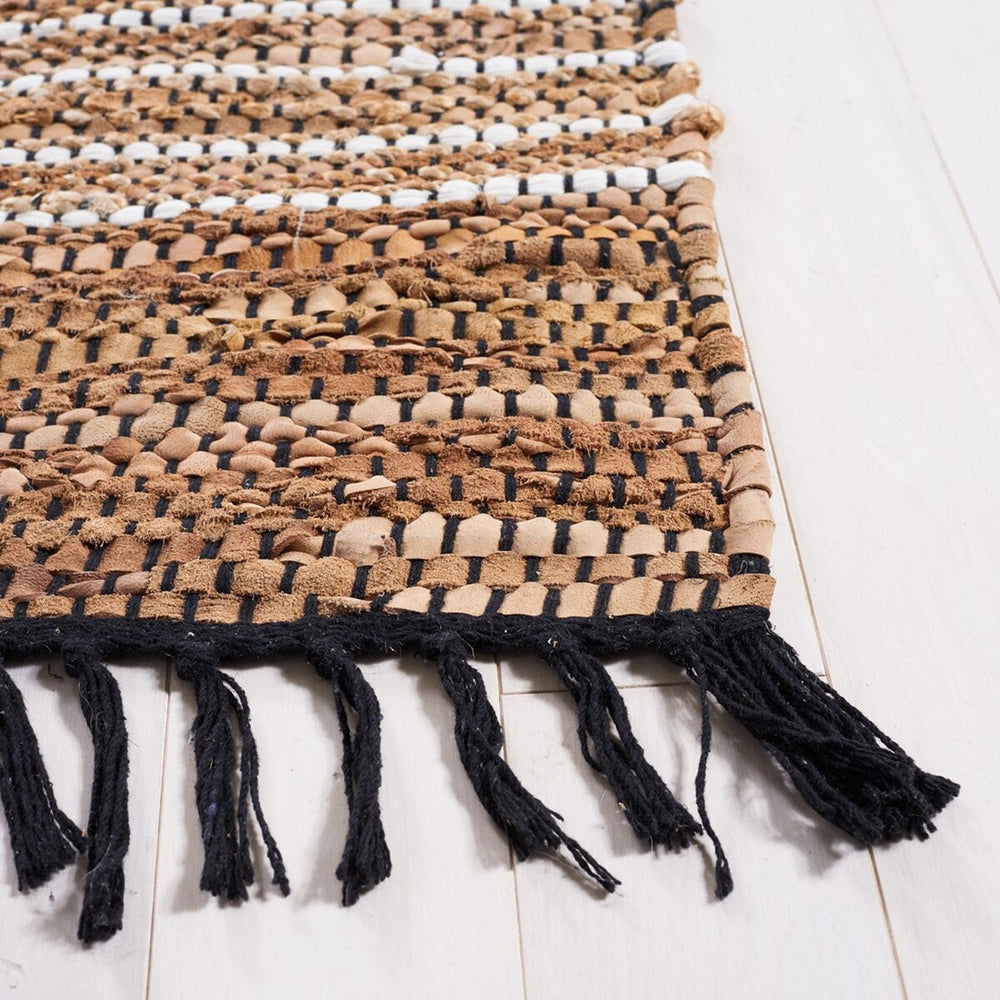 Safavieh Vintage Leather 601 Hand Woven Pile Content: 70% Leather 30% Jute | Overall Content: 70% Leather 25% Jute 10% Cotton Rug X22X VTL601B-8