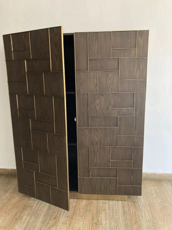 VIG Furniture Modrest Auer- Brown Oak & Gold Wine Rack Cabinet VGGM-W-VALDERA-WR VGGM-W-VALDERA-WR
