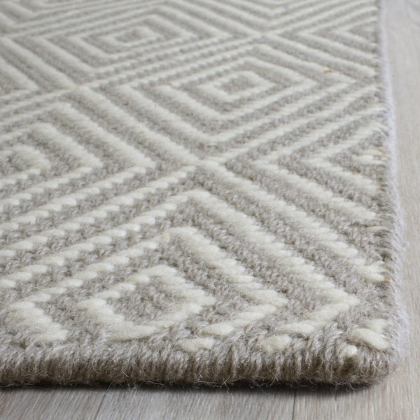 Safavieh Wilton WIL715 Hand Hooked Rug