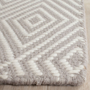 Safavieh Wilton WIL715 Hand Hooked Rug