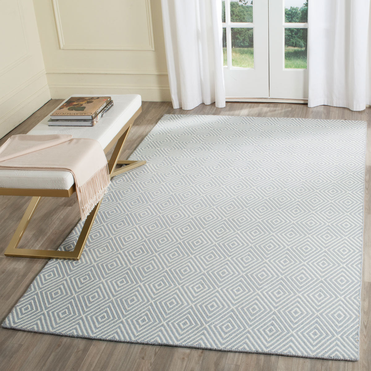Wilton Hand Hooked Rug – Elegant English Country Design in Luxurious 1
