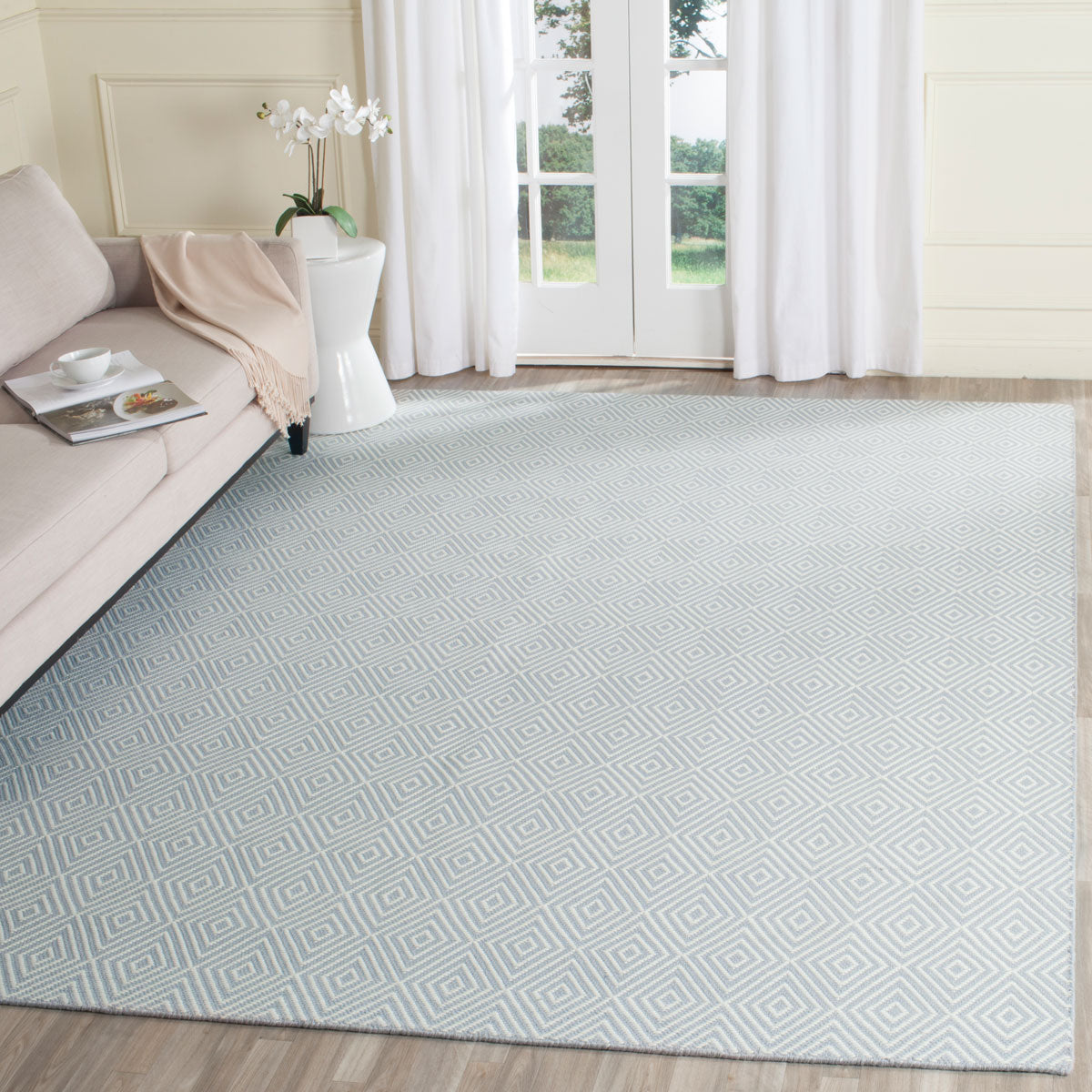 Wilton Hand Hooked Rug – Elegant English Country Design in Luxurious 1