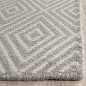 Safavieh Wilton WIL715 Hand Hooked Rug