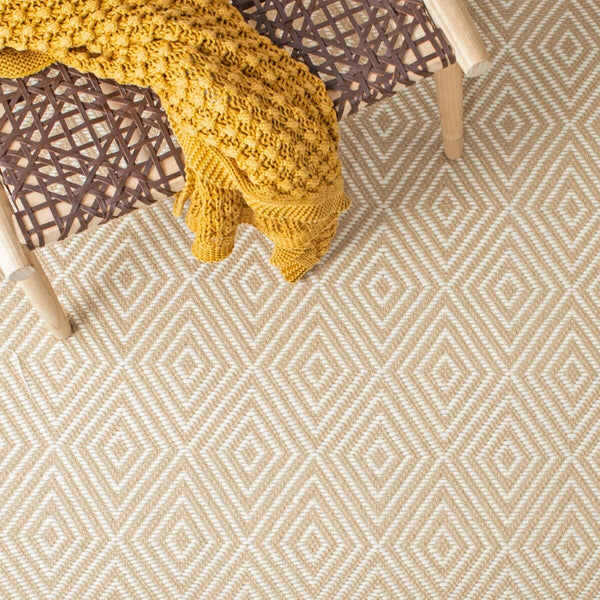 Safavieh Wilton 715 Hand Hooked Wool and Cotton with Latex Rug WIL715E-9