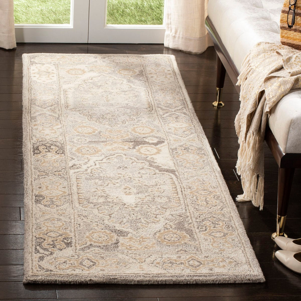 Safavieh Wyndham WYD308 Hand Tufted Rug