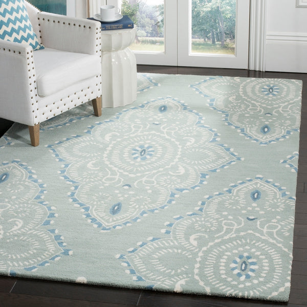 Safavieh Wyndham WYD372 Hand Tufted Rug