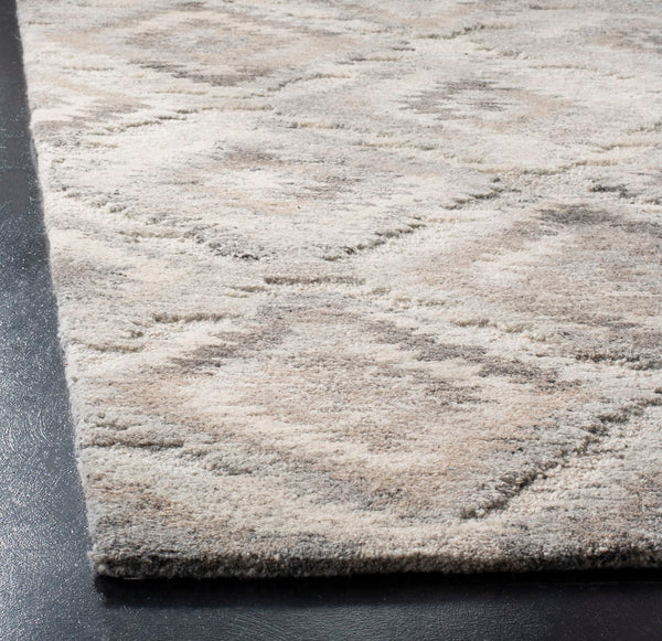 Safavieh Wyndham WYD802 Hand Tufted Rug