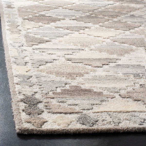 Safavieh Wyndham WYD803 Hand Tufted Rug